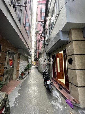 siêu phẩm mặt ngõ - lô góc 2 mặt tiền - kinh doanh - ô tô đỗ cửa - 30m ra mặt phố - full nội thất