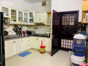 Cần bán căn hộ 2 phòng ở Sacomreal 584, có sổ hồng, giá bán 3.180 tỷ