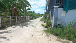 nhà vĩnh châu vĩnh hiệp xây 90m2 vuông vắn, sổ đỏ thổ cư 102m2. đường bê tông 4m.