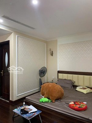 chính chủ bán căn góc 3pn, 2wc, dt 87m2. giá chỉ: 7,5 tỷ bao phí tại hc golden city, long biên