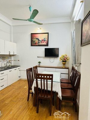 siêu phẩm nhà phố tư đình-lô góc-kinh doanh- xe tải thông, 40m2, mt4m, nhỉnh 6tỷ. long biên.