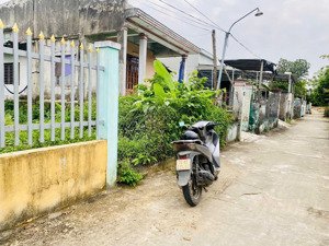 bán lô sát chợ hà nông tây, đường 4m 140m2, dân cư đông đúc