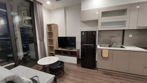 cho thuê căn hộ 1 ngủ vinhome symphony long biên. 40m. 11 triệu. full nội thất