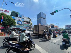 ngộp bank bán gấp! bán nhà mặt tiền phan đăng lưu - dt: 650m2 ctxd: hầm 10 tầng giá giảm sâu 109 tỷ