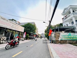 nhà mặt tiền đường - gần vincom thủ đức - 133m2( ngang 6m) - tiện xây mới kinh doanh đa ngành