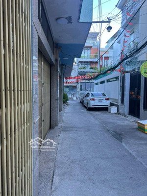 [hot tại q7] nhà mặt tiền hẻm - không lộ giới - hẻm xe hơi tận nhà - nở