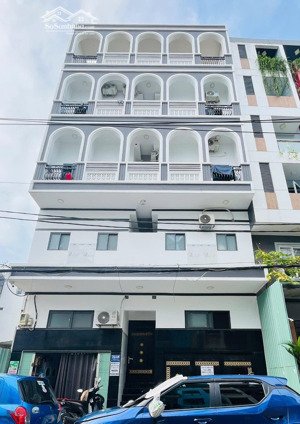 chdv 32 phòng đường 10m nguyễn hữu tiến. dt 274m2 giá chỉ 31.5 tỷ