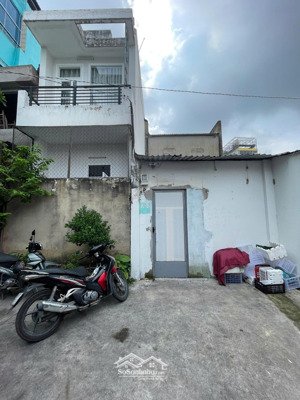 giá 5.35 tỷ đường tân sơn nhì - gần quận tân bình - nhà cấp 4 dt: 57,5m2 - tiện xây mới