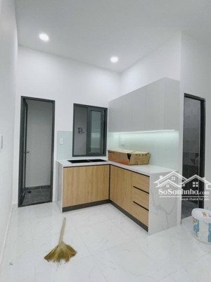bán nhanh nhà riêng mặt tiền đường số 6, cạnh urban green, shr, tiện kinh doanh