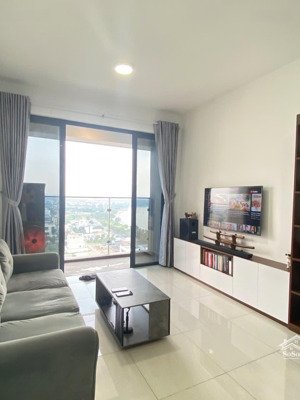 2pn one verandah view sông. giá bán 7,5tỷ. xem nhà ạ