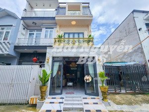 nhà xây mới 2 lầu hẻm xe hơi 6m đường huỳnh tấn phát, thị trấn nhà bè - full nội thất