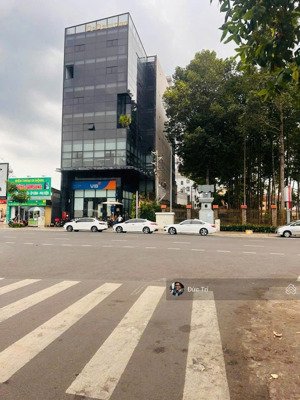 siêu phẩm toà nhà 2 hầm 9 tầng góc 2 mặt tiền ngay trục nguyễn văn trỗi tn 500tr/th giá 220 tỷ