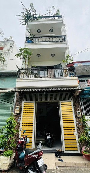 bán nhà 4 tầng 3.7x9m đường lê văn sỹ, quận 3 cách mặt tiền 1 căn giá 5.7 tỷ tl