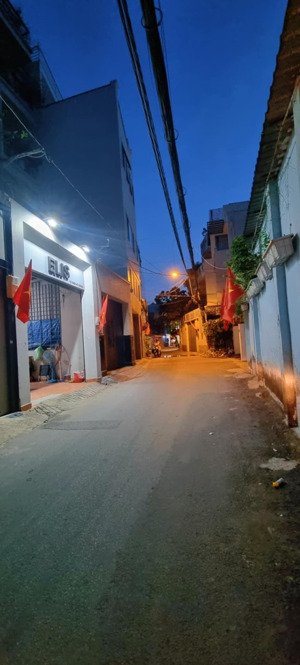 bán nhà thiên hộ dương, ngay cạnh mặt tiền, 62m2 - 3 tầng nhỉnh 6 tỷ