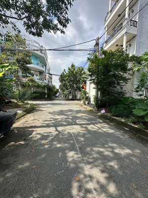 bán lô sài gòn newland, liền kề nam khang, long trường, q9