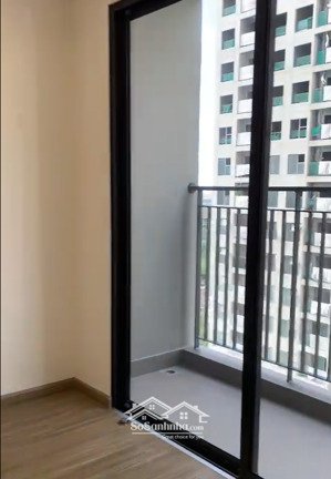 cho thuê căn 2 ngủ 2 wc đủ đồ sa1 8tr5 phân khu sakura vinhome smart city
