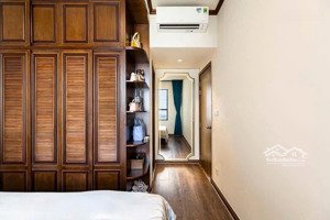 cần tiền kinh doanh bán gấp căn hộ riviera point 105m2 2pn2wc 2ty880 triệu