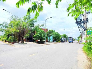 bán lô góc 2mt đường trường lưu p. long trường (q9 cũ)