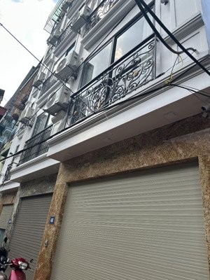 cần bán nhanh căn nhà dòng tiền cực kỳ hiếm tại trung tâm cầu giấy