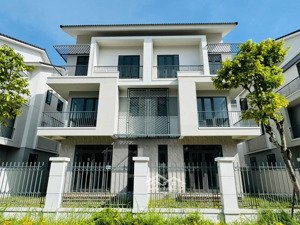 hơn 4tỷ, sở hữu quỹ căn vip nhất, giá gốc cđt hỗ trợ 70%, 0% lãi suất 2 năm, ck lên tới 10%
