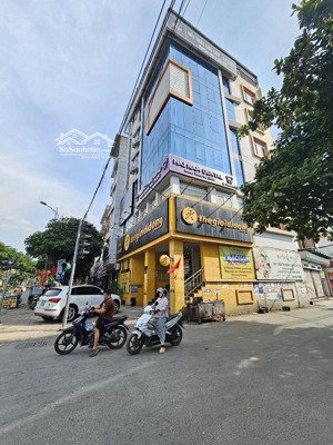 cần thanh khoản gấp nhà trung tâm dương nội 1 - 33m2 - lô góc - full nội thất - gần ô tô tránh