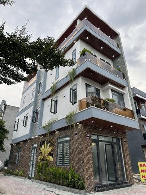 bán nhà phố góc hai mặt tiền kinh doanh tại bình dương cũ