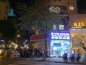 mặt tiền kinh doanh vip hiếm đẹp lê thánh tôn q1, dt 26m2 dân xây 4 tầng, bề ngang 3.8m, chỉ 14 tỷ