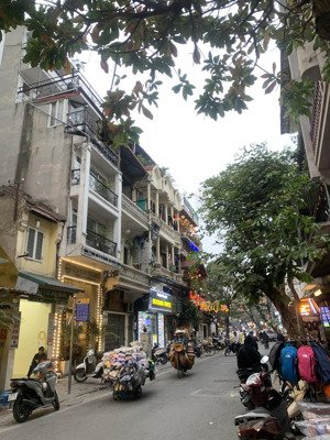 bán nhà mặt phố hàng bạc 38m2 x 5 tầng, mt ~4m, kinh doanh đỉnh, 1 sổ nở hậu, tài chính 31 tỷ