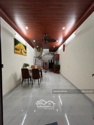 tôi cần bán nhà xã đàn - khâm thiên, 30m x 5 tầng, 2 thoáng trước sau, nhà đẹp ở ngay