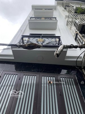 hiếm- tài chính 3 tỷ- nhà 4 tầng biên giang, gần hồ điều hòa, oto sát cửa. cạnh tt chúc sơn