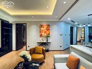 Bán căn hộ chung cư toà 17T6 Hoàng Đạo Thuý, KĐT Trung Hoà Nhân Chính, 3 Phòng ngủ 2VS, 119m2, Full nội thất cao cấp 5 sao