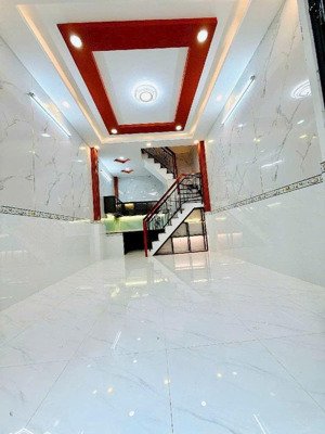 bán nhà đẹp âu dương lân p3 q8 - hẻm xe hơi - full nt - 3 tầng 2pn 3wc - giáp q1 3 5 - nhỉnh 4 tỷ.