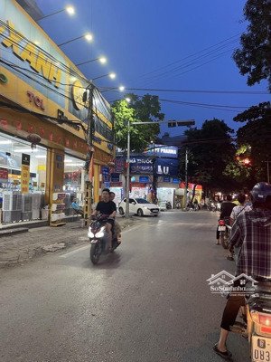 đất mặt đường ngã tư sơn đồng , 50m2 vỉa hè 2m trục chính kinh doanh