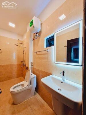 Siêu đẹp, phố Nguyễn Hoàng, Mỹ Đình 2, S: 42m, dt 6m, 4 ngủ, giá 9.500 tỷ