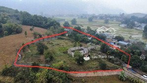 cần chuyển nhượng lô đất có diện tích trong sổ là 2496m trong đó có 400m thổ cư là đất