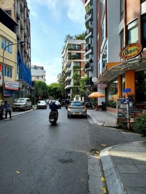 bán nhà tại đường tô ngọc vân 210m2, giá 65 tỷ. tây hồ