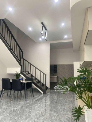 cần bán nhà 1 trệt 1 lầu p. tân phong biên hòa ngay chợ tân phong giá 1.55 tỷ. lh 