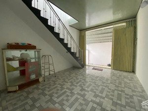 a507. bán nhà 2 tầng kiên cố vĩnh hải, cách biển hòn chồng 1.2km - 2 tỷ 300