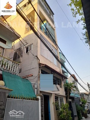 nhà xây kiên cố, đường rộng, 850hbc