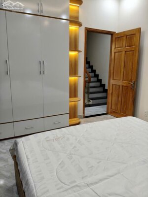 Nhà 1 trệt 2 lầu 12x8,5 Xây dựng 8x8,5 BTCT 4PN 4WC, có Gara Ô tô riêng