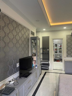 chủ cần bán nhà đẹp đường số 8 p. hiệp bình phước quận thủ đức. dt 10x25m giá 19 tỷ. 3 tầng áp mái