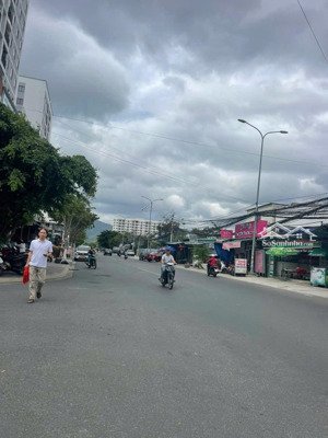 bán lô góc đẹp 59m² tđc vcn phước long 2 vị trí đắc địa: góc đường f1 thuận tiện kinh doanh hoặc ở.