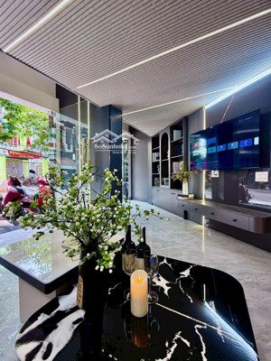 nhà mặt tiền ông ích khiêm. chỉ 6,8 tỷ. xây 4 tầng. vị trí siêu đẹp. siêu kinh doanh. full nội thât