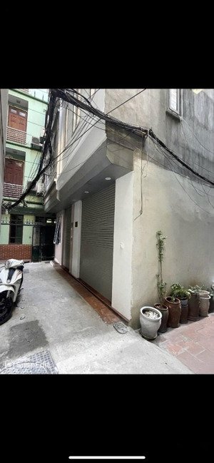 cầu giấy - dt 50m2 x 5 tầng - lô góc - ô tô tránh 40m giá 11,6 tỷ