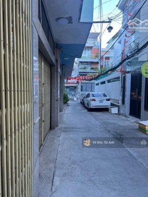 bán gấp mtkd cách đường lớn 30m. 5x26m 7pn, 6wc. 135m2, cạnh lotte mart q7