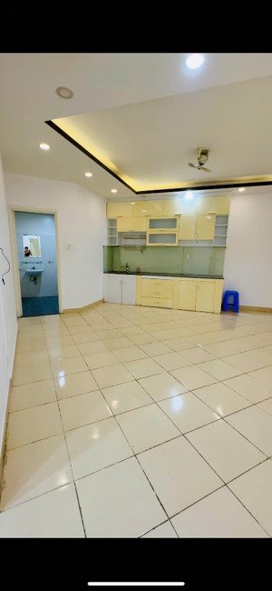 căn hộ 8x đầm sen, tầng 14 view đẹp 2pn full tiện ích, giá chỉ 8tr/tháng