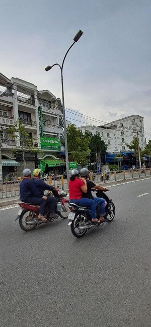 nhà 5 tầng mặt tiền đường 40m, tạ quang bửu quận 8, kinh doanh sầm uất