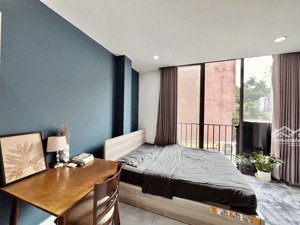 cho thuê studio ban công full nội thất, thang máy tận cửa cách đh văn lang cs2 chỉ 5p chạy xe