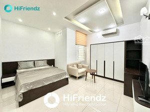 studio full nội thất - có máy giặt riêng và cửa sổ trời tại linh trung