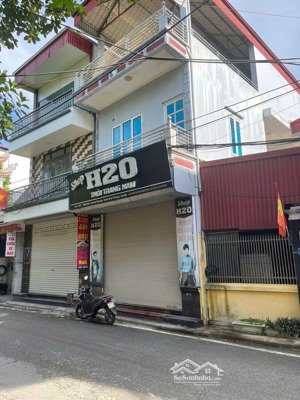 bán nhà 3 tầng trung tâm đan phượng mặt đường 8m kinh doanh sầm uất